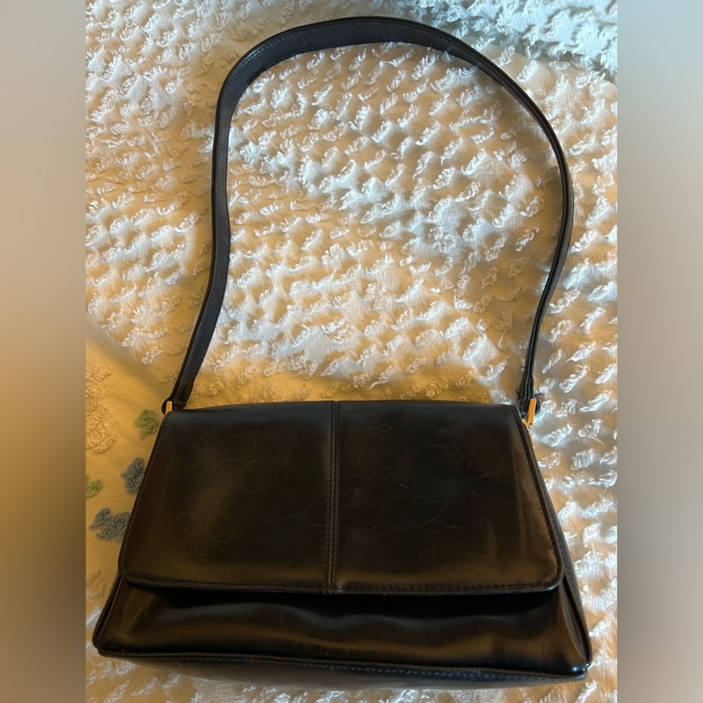 Liz Claiborne Black leather handbag purse.